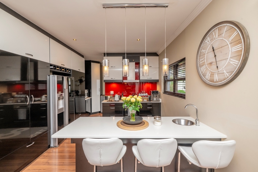 3 Bedroom Property for Sale in Graanendal Western Cape